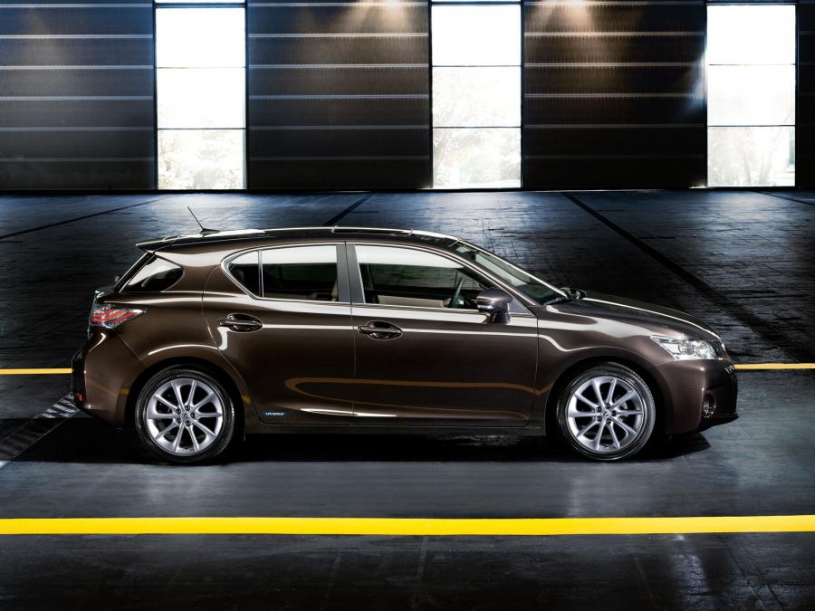  Lexus CT200h 2010 года  (EU) (фото 15 из 15)